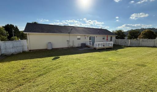 Photo #15 of 1111 Stratford Drive, Bedford, VA 1.4 acres