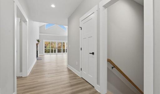 Photo #9 of 172 Lakewatch Circle, Moneta, VA 0.7 acres