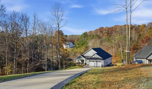 Photo #6 of 172 Lakewatch Circle, Moneta, VA 0.7 acres