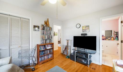 Photo #10 of 423 Woodland Cir, Lynchburg, VA 0.5 acres