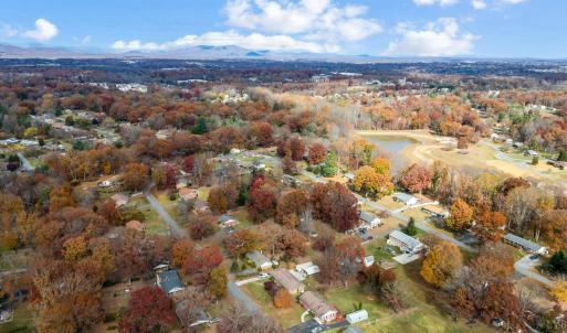 Photo #37 of 423 Woodland Cir, Lynchburg, VA 0.5 acres