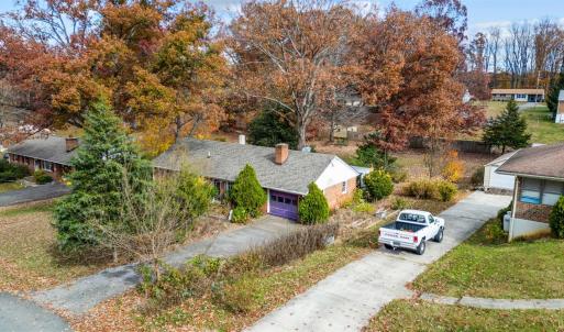 Photo #33 of 423 Woodland Cir, Lynchburg, VA 0.5 acres