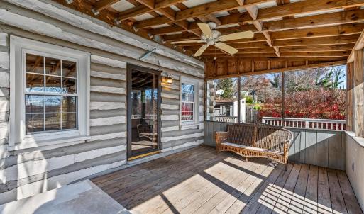 Beautiful Front Porch - LAKE SIDE
