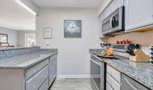 Photo #15 of 7147 Snowberry Circle, Roanoke, VA