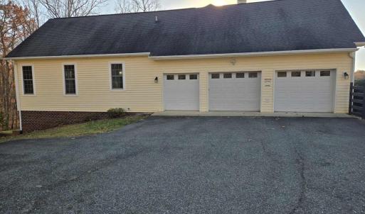 Photo #4 of 1627 Country Rd, Lynchburg, VA 3.4 acres