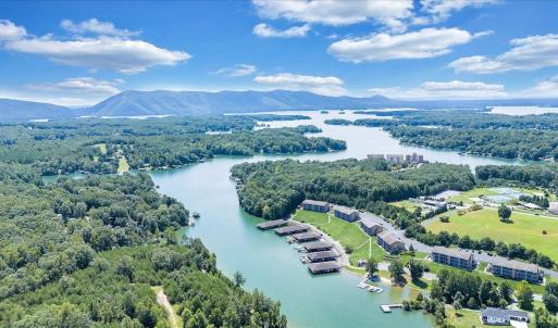 Photo #36 of 1137 Mariners Way, Huddleston, VA