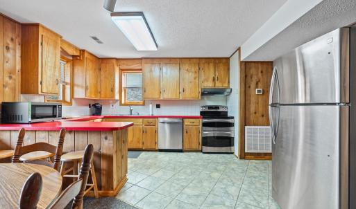 Photo #5 of 1392 Hermitage Circle, Huddleston, VA 0.8 acres