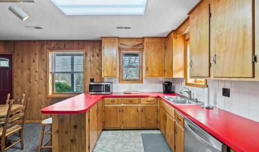 Photo #6 of 1392 Hermitage Circle, Huddleston, VA 0.8 acres