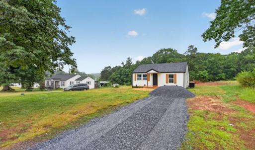 Photo #18 of 3556 Brights Road, Gretna, VA 0.4 acres