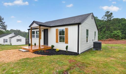 Photo #19 of 3556 Brights Road, Gretna, VA 0.4 acres