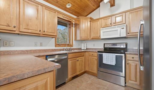 Photo #14 of 307 Meadow Point Drive, Moneta, VA 0.6 acres