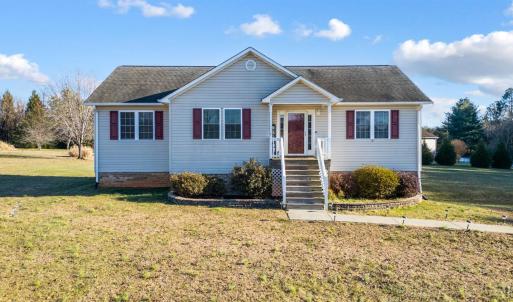 Photo #1 of 746 Church Street, Appomattox, VA 1.1 acres