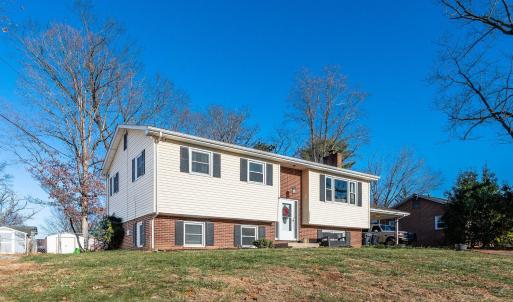 Photo #3 of 5949 Village Lane, Roanoke, VA 0.3 acres