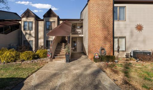 Photo #6 of 208 Manor Drive, Forest, VA