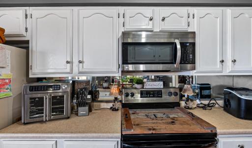 Photo #20 of 208 Manor Drive, Forest, VA