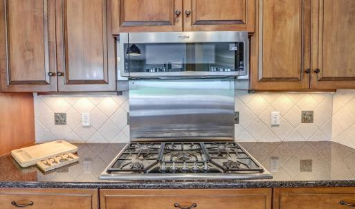 Gas range with granite countertops