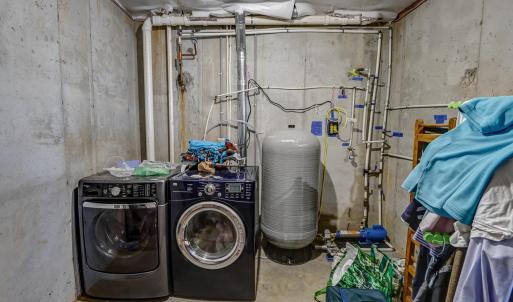 2nd laundry on terrace level