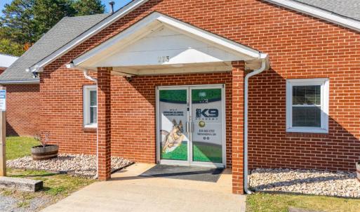 Photo #4 of 273 Riverbend Road, Altavista, VA 1.4 acres