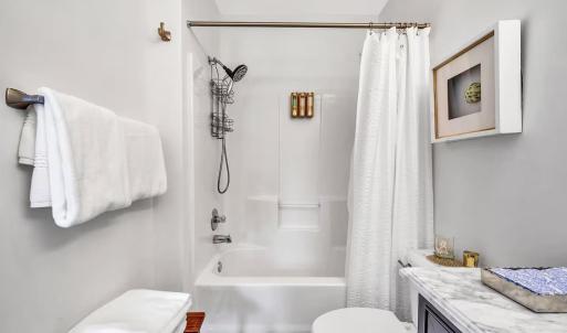 Photo #10 of 1273 Graves Harbor Trail, Huddleston, VA