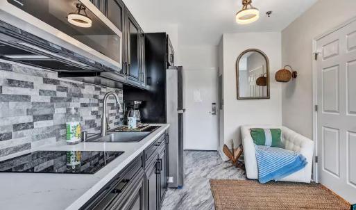 Photo #8 of 1273 Graves Harbor Trail, Huddleston, VA