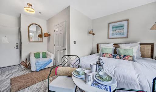 Photo #4 of 1273 Graves Harbor Trail, Huddleston, VA