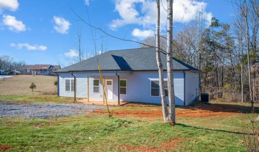 Photo #2 of 681 Cornfield Lane, Appomattox, VA 2.5 acres