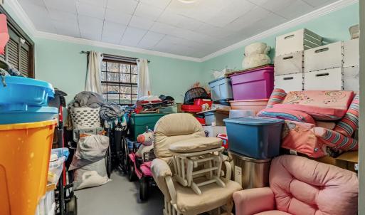 4th Bedroom on lower level - currently used for storage