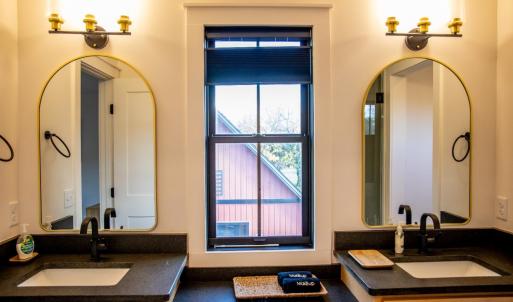 Photo #70 of 807 Grove Street, Bedford, VA