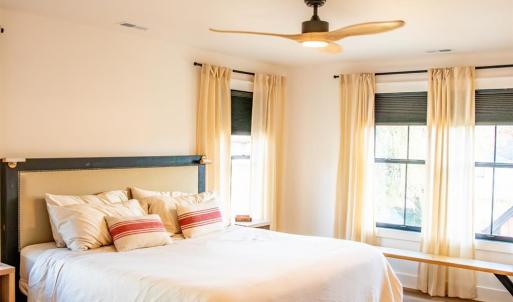 Photo #58 of 807 Grove Street, Bedford, VA