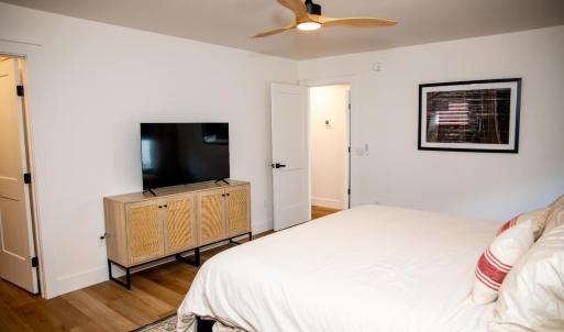 Photo #54 of 807 Grove Street, Bedford, VA