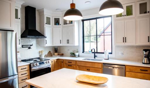 Photo #34 of 807 Grove Street, Bedford, VA