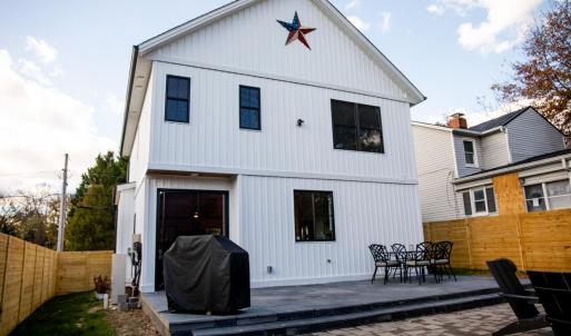 Photo #8 of 807 Grove Street, Bedford, VA