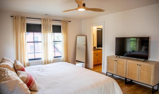 Photo #59 of 807 Grove Street, Bedford, VA