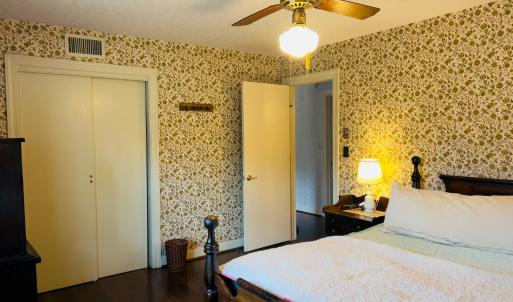 Photo #38 of 2122 Laurel Lane, Altavista, VA 0.8 acres