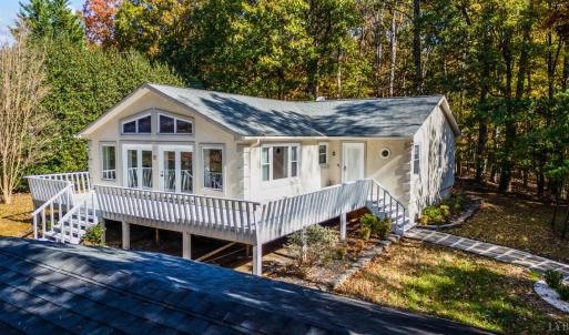 Photo #2 of 404 Heather Lane, Huddleston, VA 1.1 acres