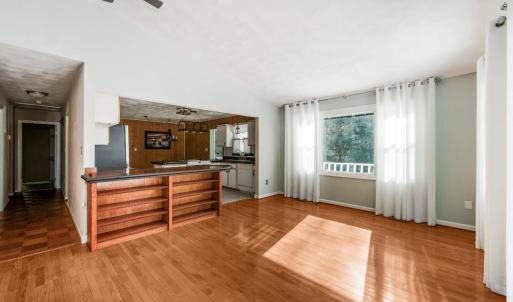 Photo #10 of 404 Heather Lane, Huddleston, VA 1.1 acres