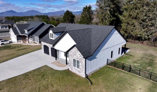 Photo #7 of 1043 BRADFORD CROSSING PL, Goode, VA 0.5 acres