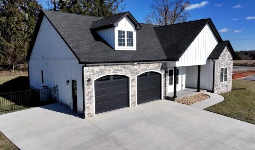 Photo #3 of 1043 BRADFORD CROSSING PL, Goode, VA 0.5 acres