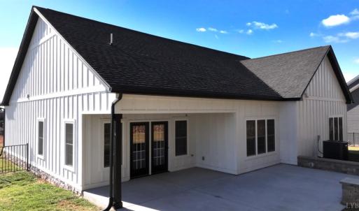 Photo #10 of 1043 BRADFORD CROSSING PL, Goode, VA 0.5 acres