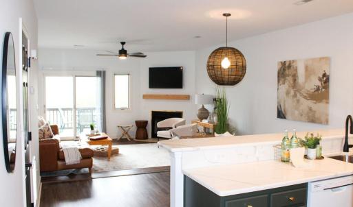 Photo #5 of 1019 Mariners Way, Huddleston, VA