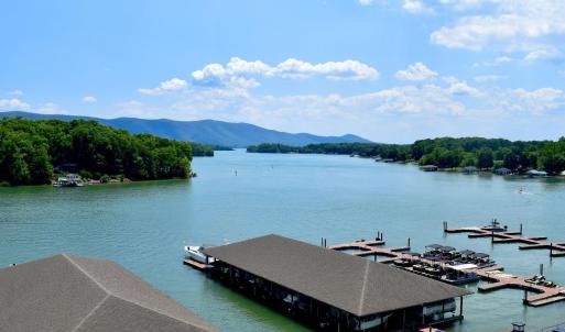 Photo #46 of 1019 Mariners Way, Huddleston, VA