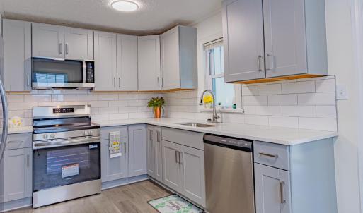 Photo #8 of 1419 Broad Street, Altavista, VA 0.3 acres