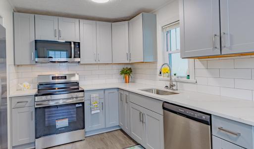 Photo #6 of 1419 Broad Street, Altavista, VA 0.3 acres