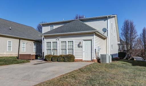 Photo #36 of 1040 Cranberry Ct, Moneta, VA 0.1 acres