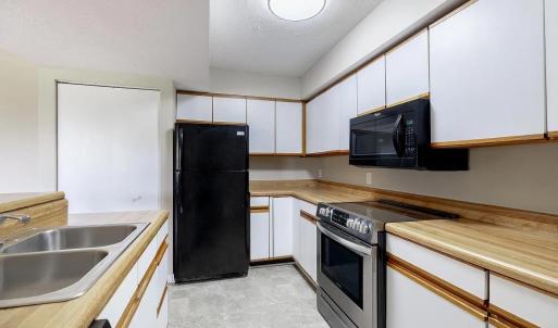 Photo #15 of 1102 Twin Springs Court, Forest, VA