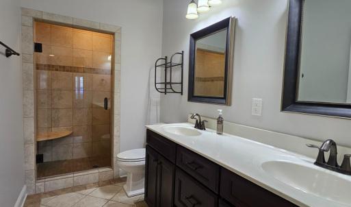 Photo #14 of 220 Meridian Street, Lynchburg, VA