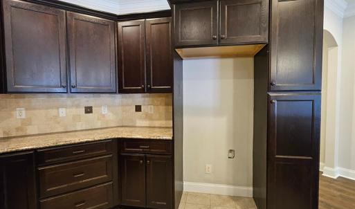 Photo #10 of 220 Meridian Street, Lynchburg, VA