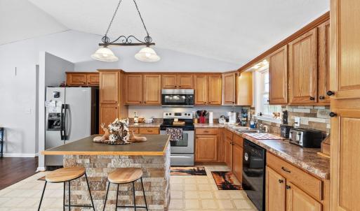 Photo #8 of 2305 Smith Mountain Lake Parkway, Huddleston, VA 1.0 acres