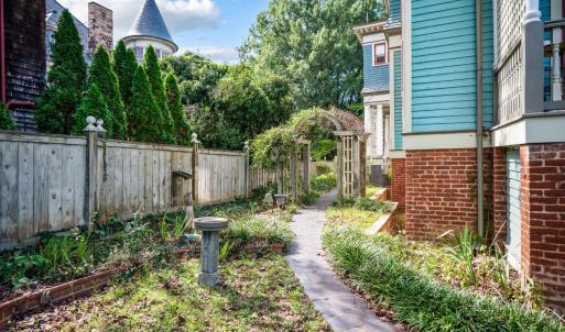 Photo #87 of 400 Madison Street, Lynchburg, VA 0.2 acres