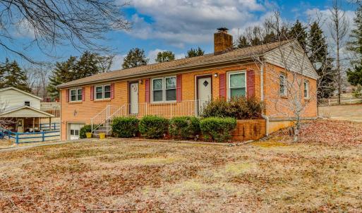 Photo #5 of 7143 Gladys Road, Altavista, VA 0.8 acres